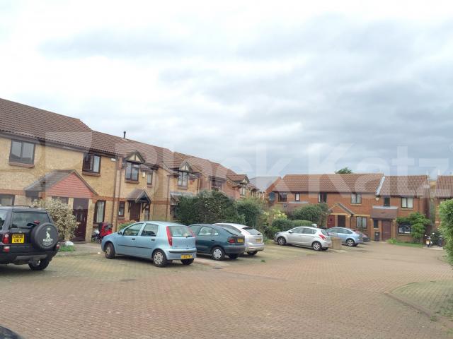 			NEW INSTRUCTION, 2 Bedroom, 1 bath, 1 reception House			 Rosethorn Close, Balham/Clapham South